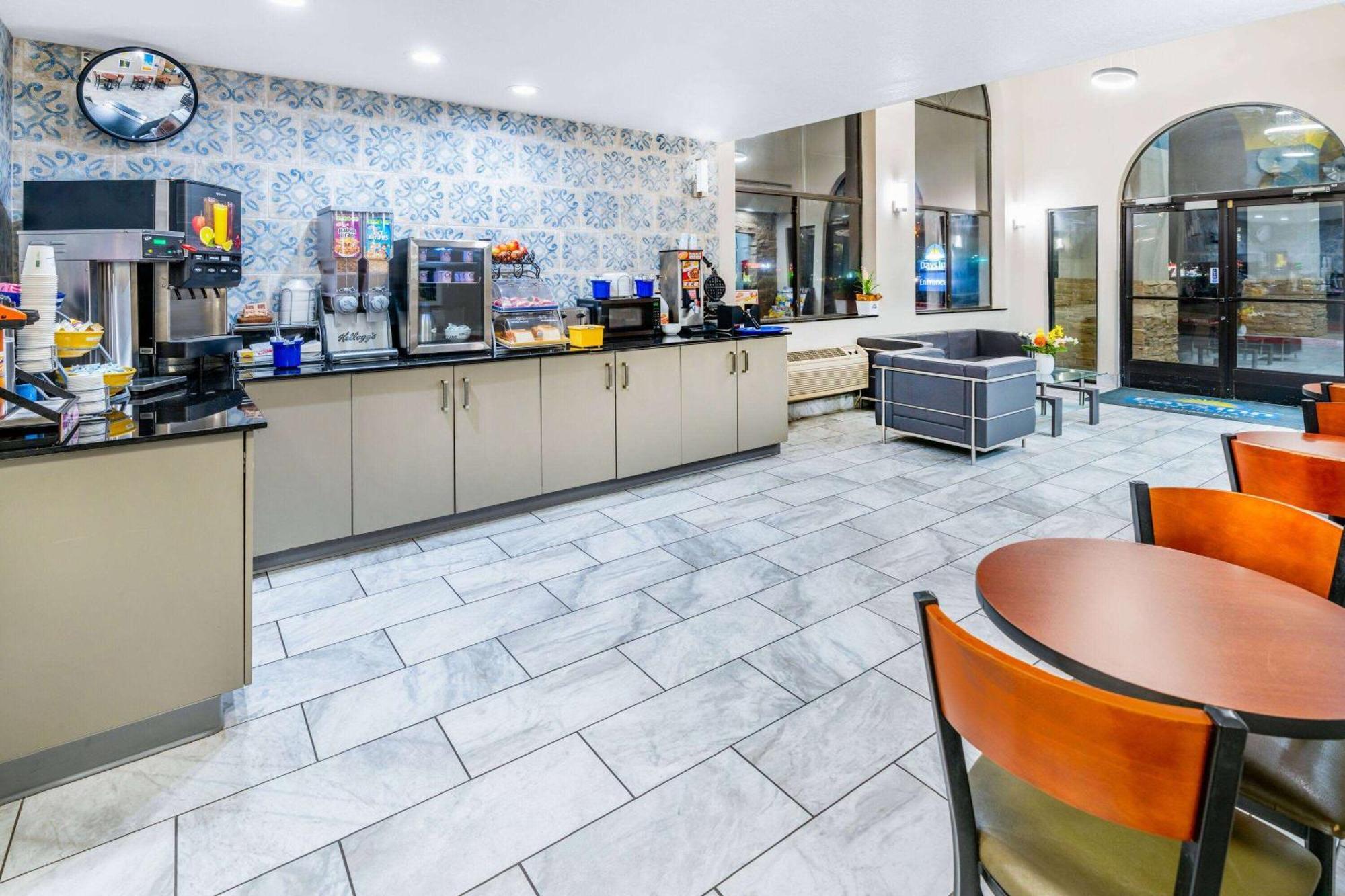 Days Inn By Wyndham Los Lunas Luaran gambar