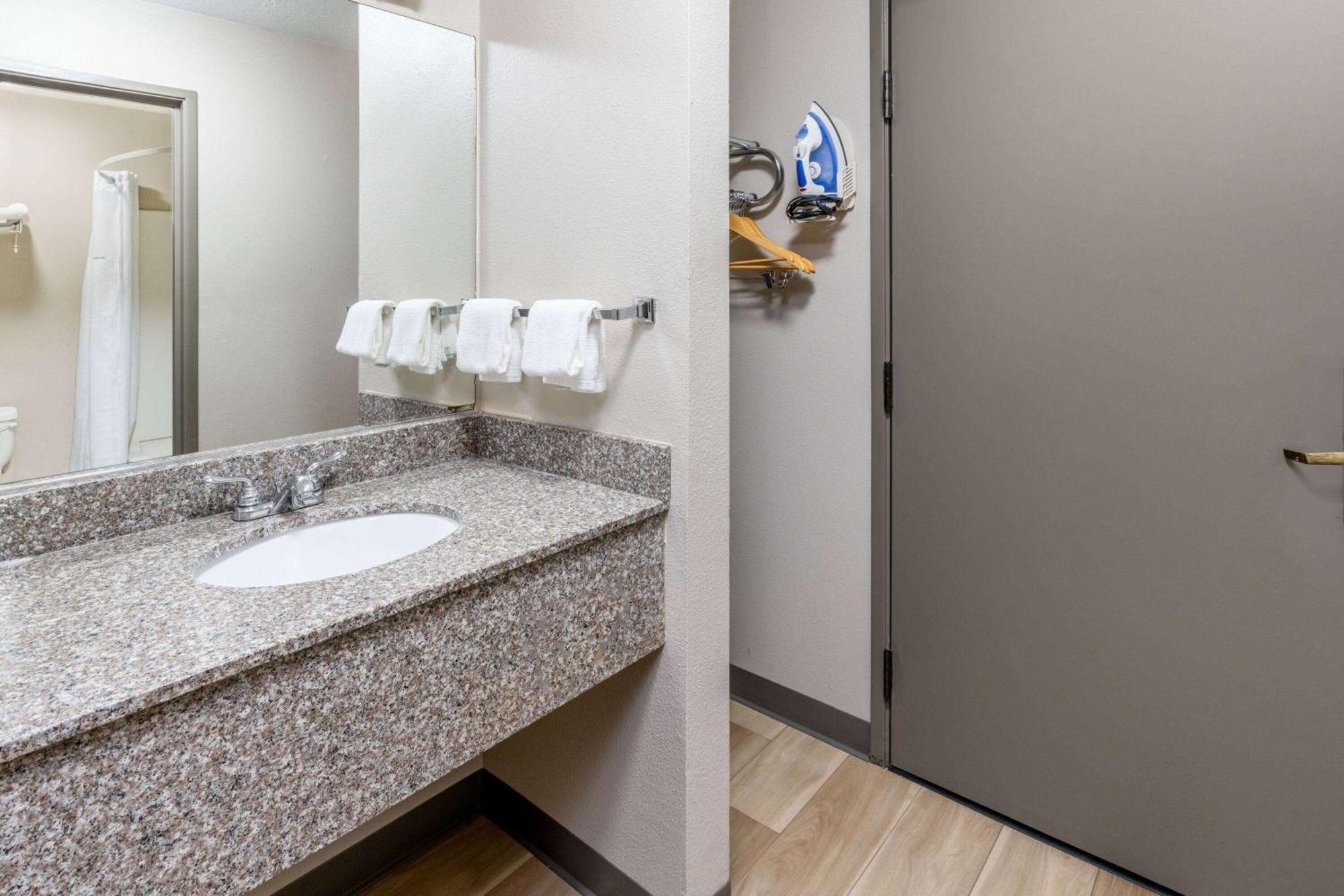 Days Inn By Wyndham Los Lunas Luaran gambar